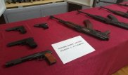 ҚР ҰҚК-да Төлешовтің сыбайластарынан тәркіленген қару-жарақ арсеналы көрсетілді