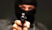 ОҚО-да бетперде кигендер адамдарға оқ атқан