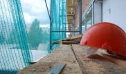 Атырауда 20 жастағы құрылысшы төртінші қабаттан құлап, мерт болды