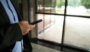 Алаяқтар iPhone телефонын бұғаттап, кейіннен иелерінен ақша талап етіп жүр