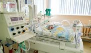 Атырауда жаңа туған сәбиді 5 мың долларға сатпақ болған дәрігер сотталды