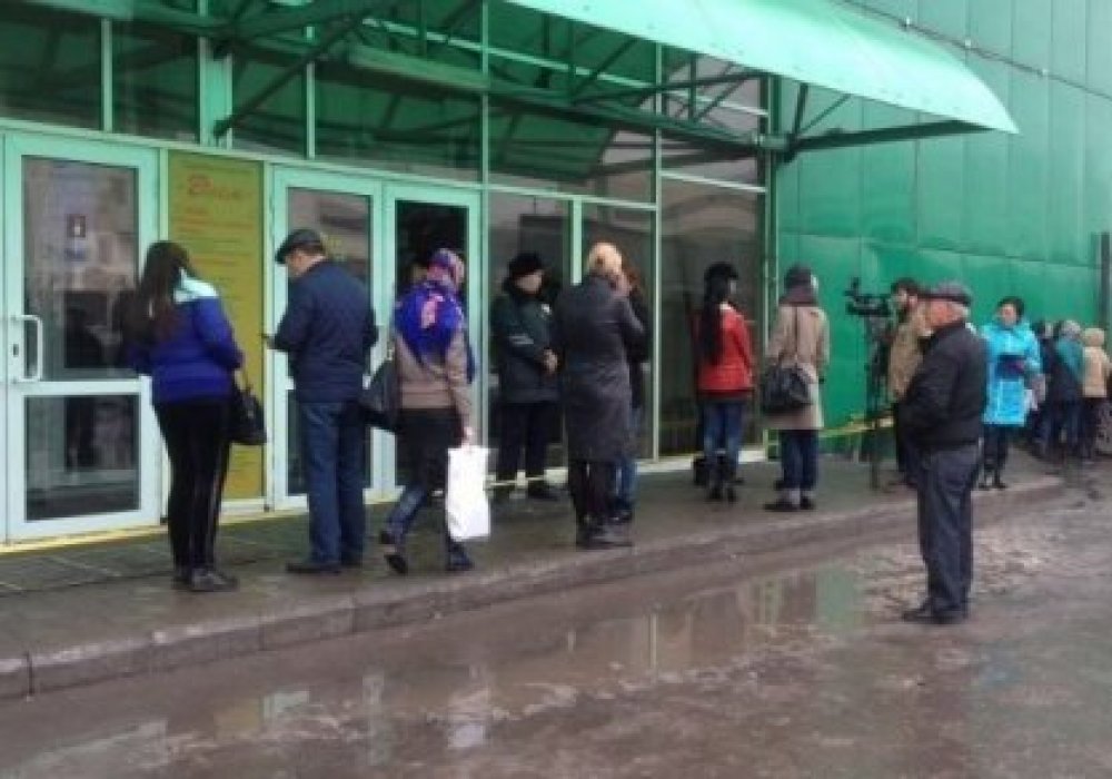 Қарағандыда "Алем" базарынан ұрланған алтын мен ақша күзетшіден табылды