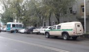 Алматыда шабуыл жасалған банктің өкілдері күзетшінің жағдайы жайлы айтып берді