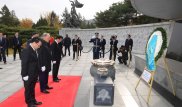 Назарбаев Оңтүстік Кореядағы Отан үшін құрбан болғандар монументіне гүл шоғын қойды