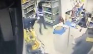 Желіде Алматыдағы жанармай құю бекетіне қарулы шабуылдың видеосы пайда болды