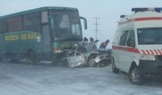Ақмола облысында автобус жол апатына ұшырады, төрт адам қаза тапты