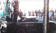 Жол ережесін бұзған адамның 300 мың доллар тұратын Lamborghini көлігін бөлшектеп тастады