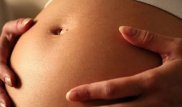 Теміртау тұрғыны егіздерінің өліміне дәрігерлерді кінәлап отыр