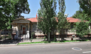 Алматыда Түркия консулдығының маңында ер адам өз-өзін өртеді