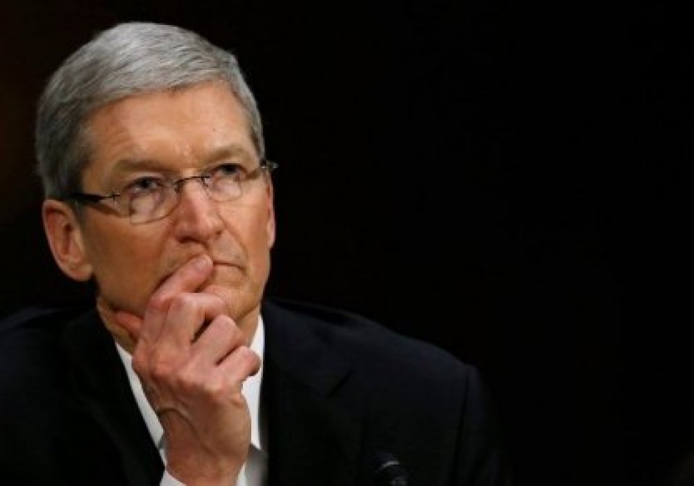Apple басшысы компаниядағы үлесін сатып жатыр