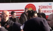 Ердоған автобустың астына түскен оққағарына алғашқы көмек көрсетті