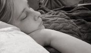 АҚШ-та әйел адам ағзасын өзге балаларға беру үшін емделмейтін ауруға шалдыққан қызын дүниеге әкелмекші
