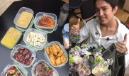 Қытайлық жанкүйер қыздар Димаш Құдайбергенге Қазақстаннан тағам тасып жатыр