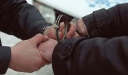 Қостанай облысында сотталушыны заңсыз түрде босатқан жергілікті полиция қызметінің басшысы жазаланды