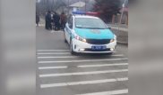 Алматыда полиция көлігі қағып кеткен 9 жастағы балаға ота жасалды