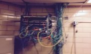 Жазасын өтеушілер порно көру үшін қолдан компьютер құрастырды