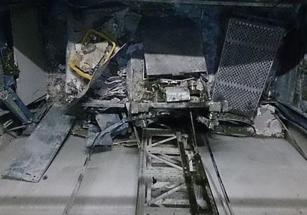 Астанада сегіз адам отырған лифт жертөлеге түсіп кеткен