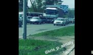 Алматы-Қаскелең тасжолында микроавтобус пен жүк көлігі соғысып, 12 адам зардап шекті