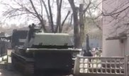 Өскеменде әскери техника мектеп қоршауын қиратып кетті