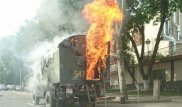 Алматы орталығында жүк көлігі өртенді