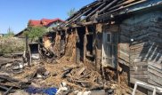 Қостанайда жанып жатқан үйден егіз бала құтқарылды