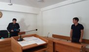 Алматыда полицейге соққы жасаған әкімдіктің экс-қызметкеріне қатысты сот үкімі шықты