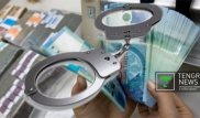 Алматыда Мемлекеттік кірістер басқармасының қызметкері ақша бопсалады деген күдікпен ұсталды