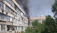 Алматыда көпқабатты үйде пәтер өртеніп жатыр