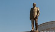 Ташкентте Ислам Каримовқа ескерткіш қойылды