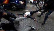 Каталонияда Референдум: Қақтығыс салдарынан 38 адам зардап шекті