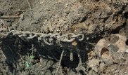 75 жыл бұрын қаза болған сарбаздың бассүйегінен әулиелердің суреттері табылды
