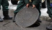 ОҚО-ның екі тұрғыны Астанада люк қақпақтарын ұрлап жүрген