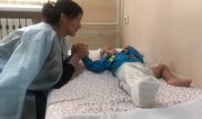 "Март" сауда орталығының үшінші қабатынан құлаған сәбидің анасы оқиғаның қалай болғанын айтып берді