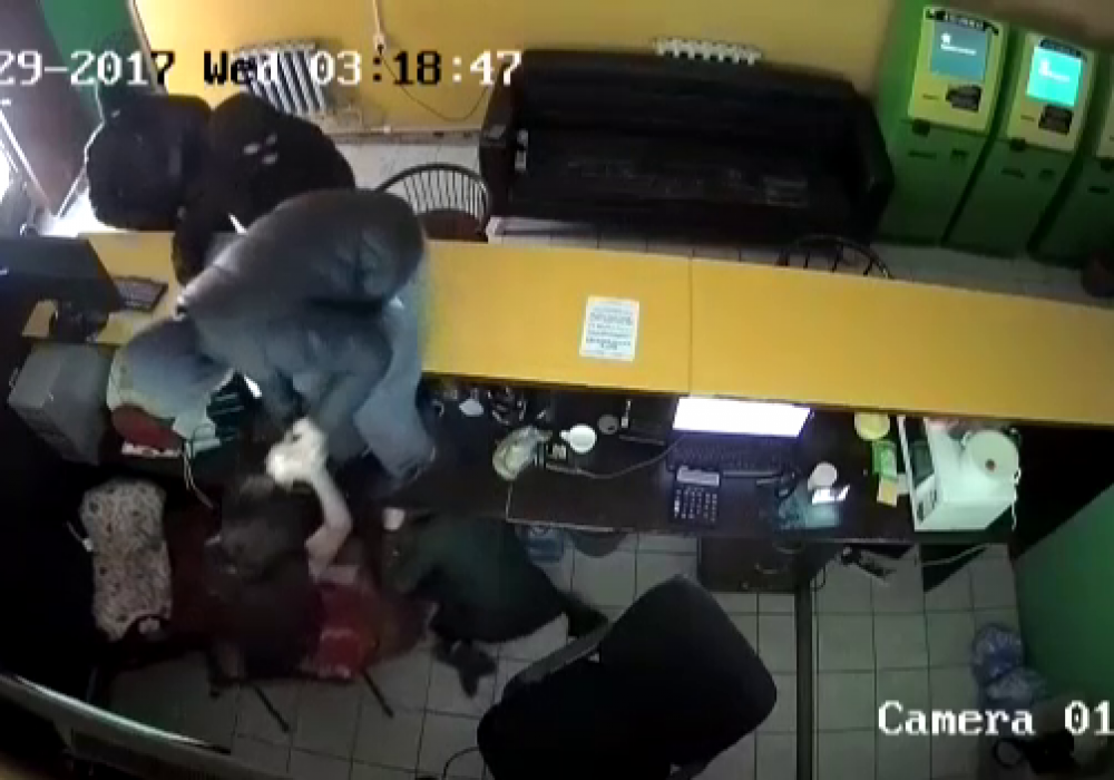 Ақтөбеде қарақшылық шабуыл кезінде қаша жөнелген күзетші жұмысынан өз еркімен шықты