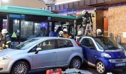 Германияда балалар отырған автобус жол апатына ұшырады: 20 адам зардап шекті