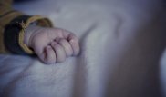 Дәрігерлер қоқыстан табылған сәбидің жағдайын айтып берді