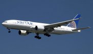 Жолаушылар Boeing ұшағының қозғалтқышы істен шыққан сәтті видеоға түсіріп алды