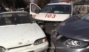 Шымкентте жүкті әйелді алып келе жатқан жедел жәрдем көлігі жол апатына ұшырады
