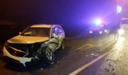 Алматыда жол апатына ұшыраған Mercedes жүргізушісі оқиға орнынан қашып кетті