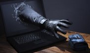 Полицейлер Интернеттегі "саудагерлердің" ақшаны қалай ұрлайтынын айтты