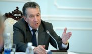 Атамбаевтың командасында болған қызметкер Жээнбековтің аппарат басшысы қызметінен кетті
