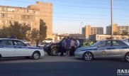Ақтауда полицейлер мен той кортежі қатысушыларының төбелесі түсірілген видео таралып жатыр