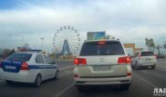 Ақтауда жол ережесін бұзған полицей видеоға түсіп қалды