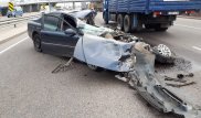 Алматыда ер адам жол бойында жүк көлігін жөндеймін деп қаза болды