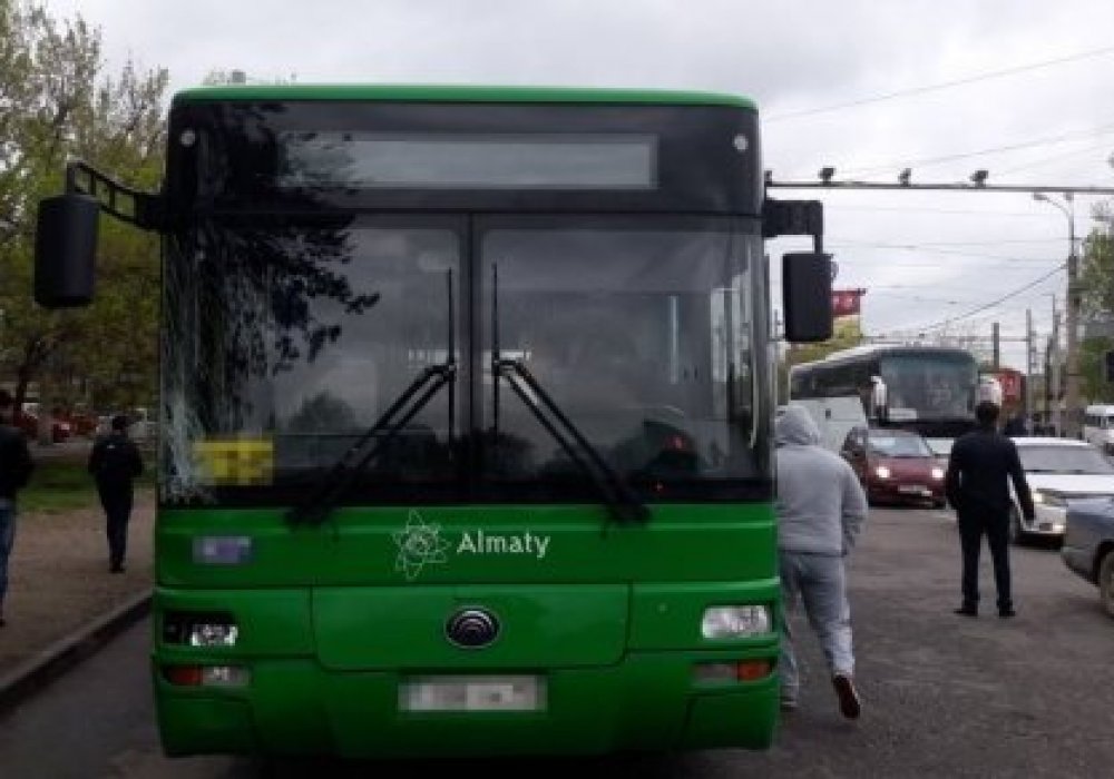 Алматыда қызды қағып өлтірген автобус жүргізушісіне қатысты сот үкімі шықты