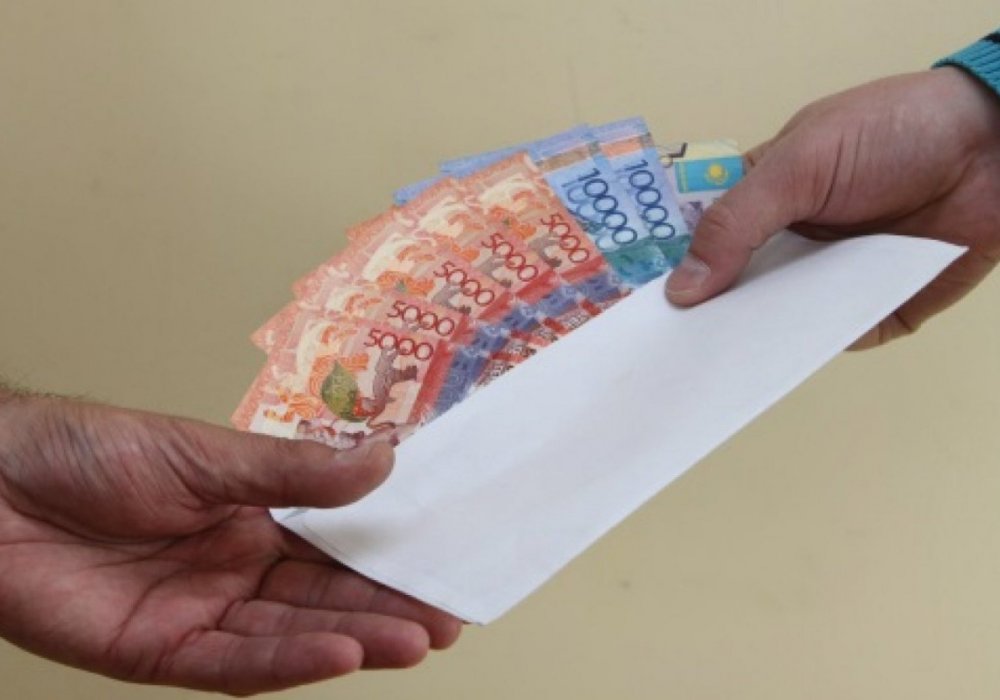 Жамбыл облысында колония басшысының орынбасары пара алды деген күдікпен ұсталды