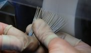 Дәрігерлер 9 айлық сәбидің денесінен 10 ине тапқан