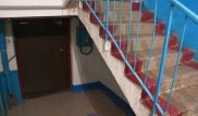 Полиция Шымкентте ер адамның балаға шабуылдағаны түсірілген видеоны таратушыларды іздестіріп жатыр