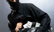 Алматыда букмекер кеңсесінің курьерін тонағандар ұсталды
