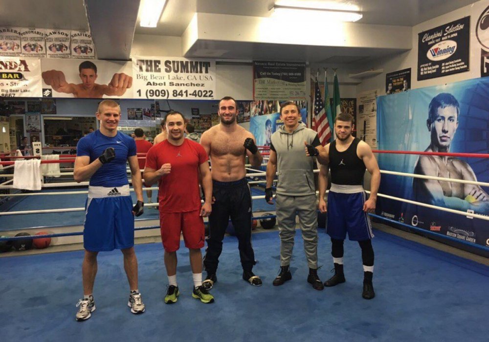 "Төрт жігітті құлатты". Экс-чемпион GGG лагеріндегі оқиғаны айтып берді